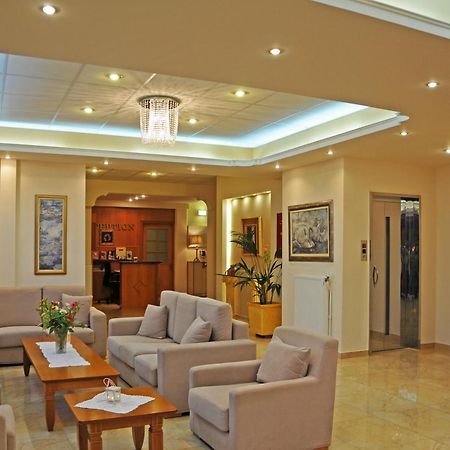 Hotel Taxiarhis ลูตราคิลลินิส ภายนอก รูปภาพ